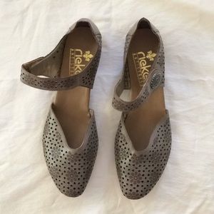 Like-new Reiker taupe Mary Jane sandal